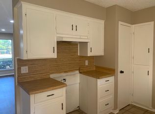 711 Lakeside Dr, Duncanville, TX 75116