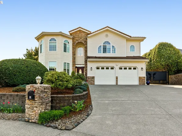 58 Shoreline Dr, Florence, OR 97439