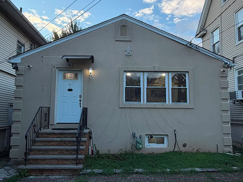 521 Burnham Rd