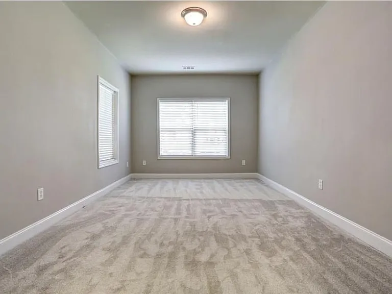 12820 Doe Dr — Photo 21