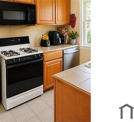 5th image of 1357 Kenton St