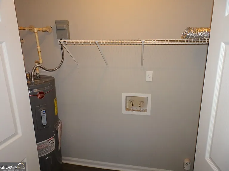 13 Oakmount Dr — Photo 8