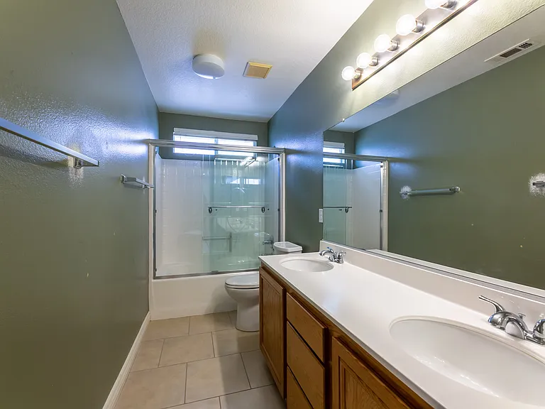 14 Monument Pl — Photo 8