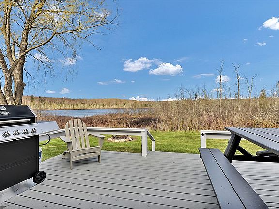 Back deck Paulson Lake