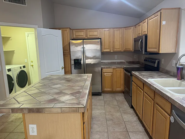 2441 E Dana Way — Photo 5