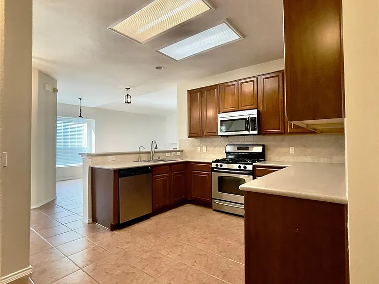 3514 Leaf Vines Dr — Photo 11