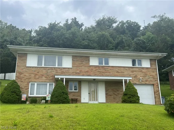 633 Ivy Ln, Martins Ferry, OH 43935