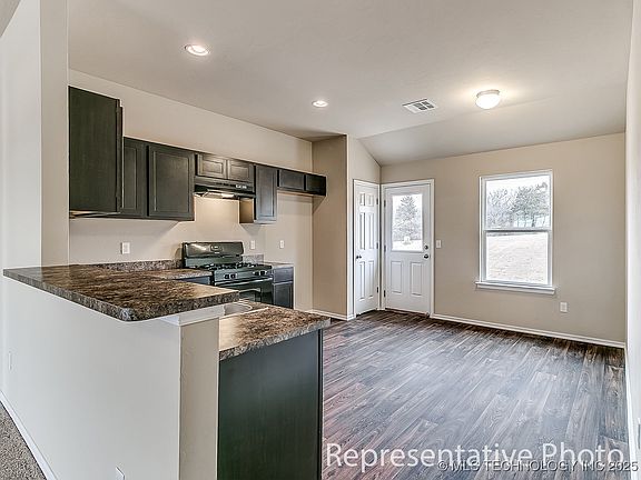 4th image of 29011 E 78th Pl S
