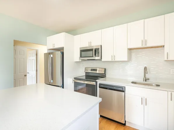 8 Martin St, Medford, MA
