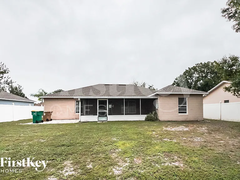 1307 Dover Dr — Photo 15