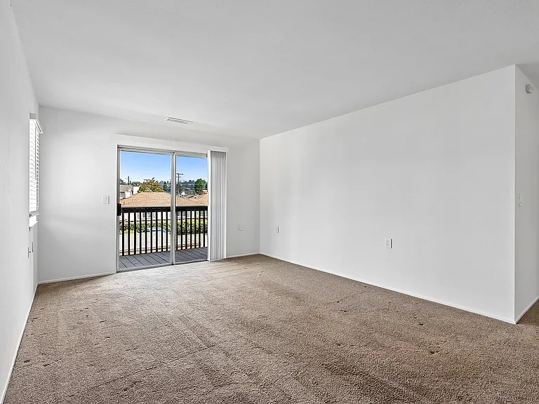 10-web-or-mls-Wisteria St 10-S1807-010