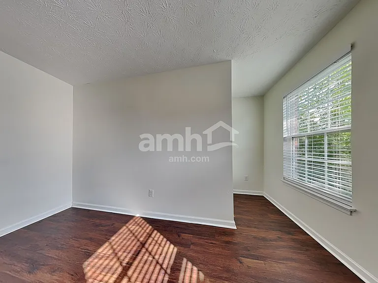 156 Haverstraw Pl — Photo 13