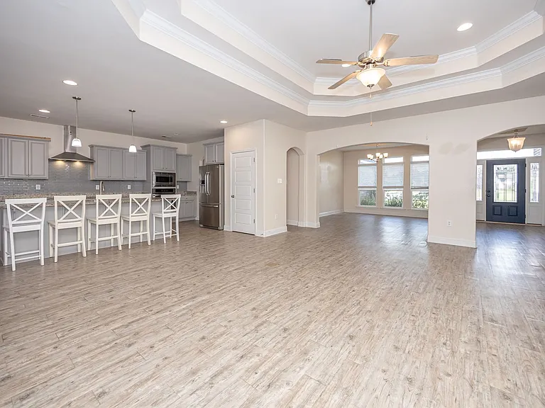 1013 Silverbell Cv — Photo 11