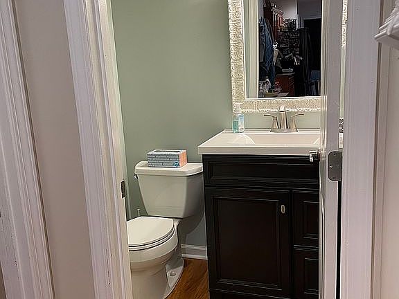 5th image of 248 Circle Valley Dr