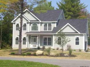 928 Macarthur Dr, Ballston Spa, NY 12020
