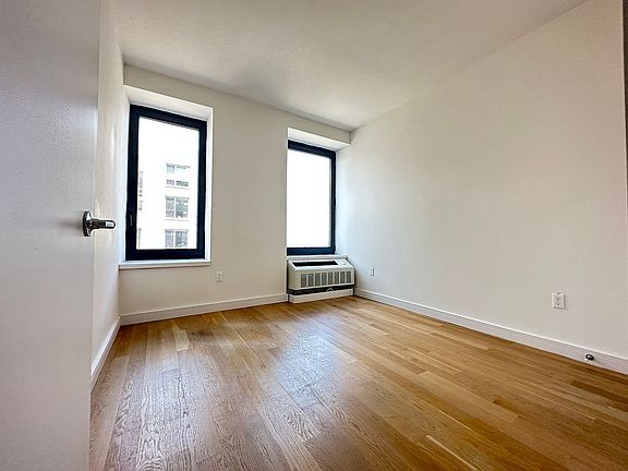 4th image of 409 Eastern Pkwy #7133