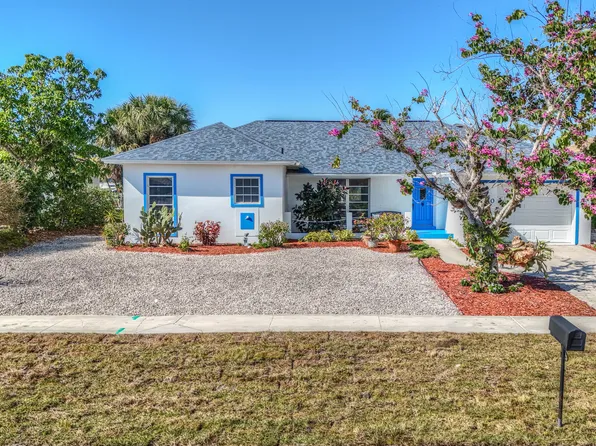 840 Wintergreen Ct, Marco Island, FL 34145