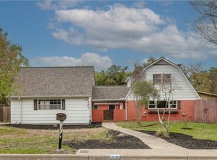 1203 Merry Oaks Dr, College Station, TX 77840