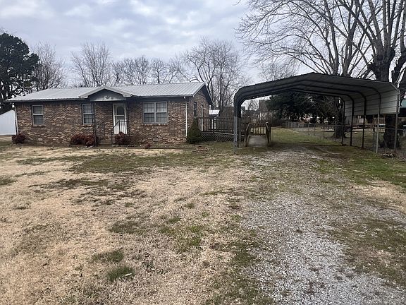 3rd image of 220 Apache Cir