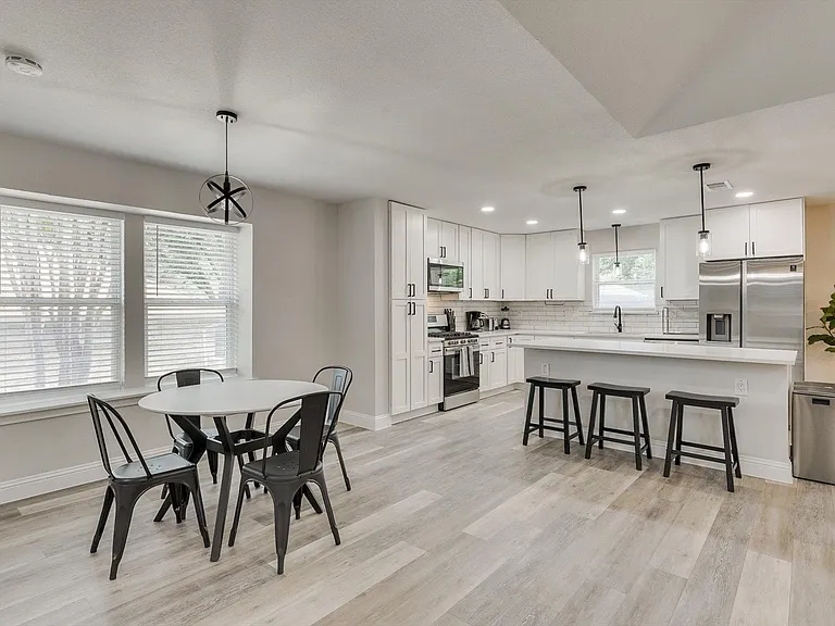 3921 Amy Ave — Photo 32