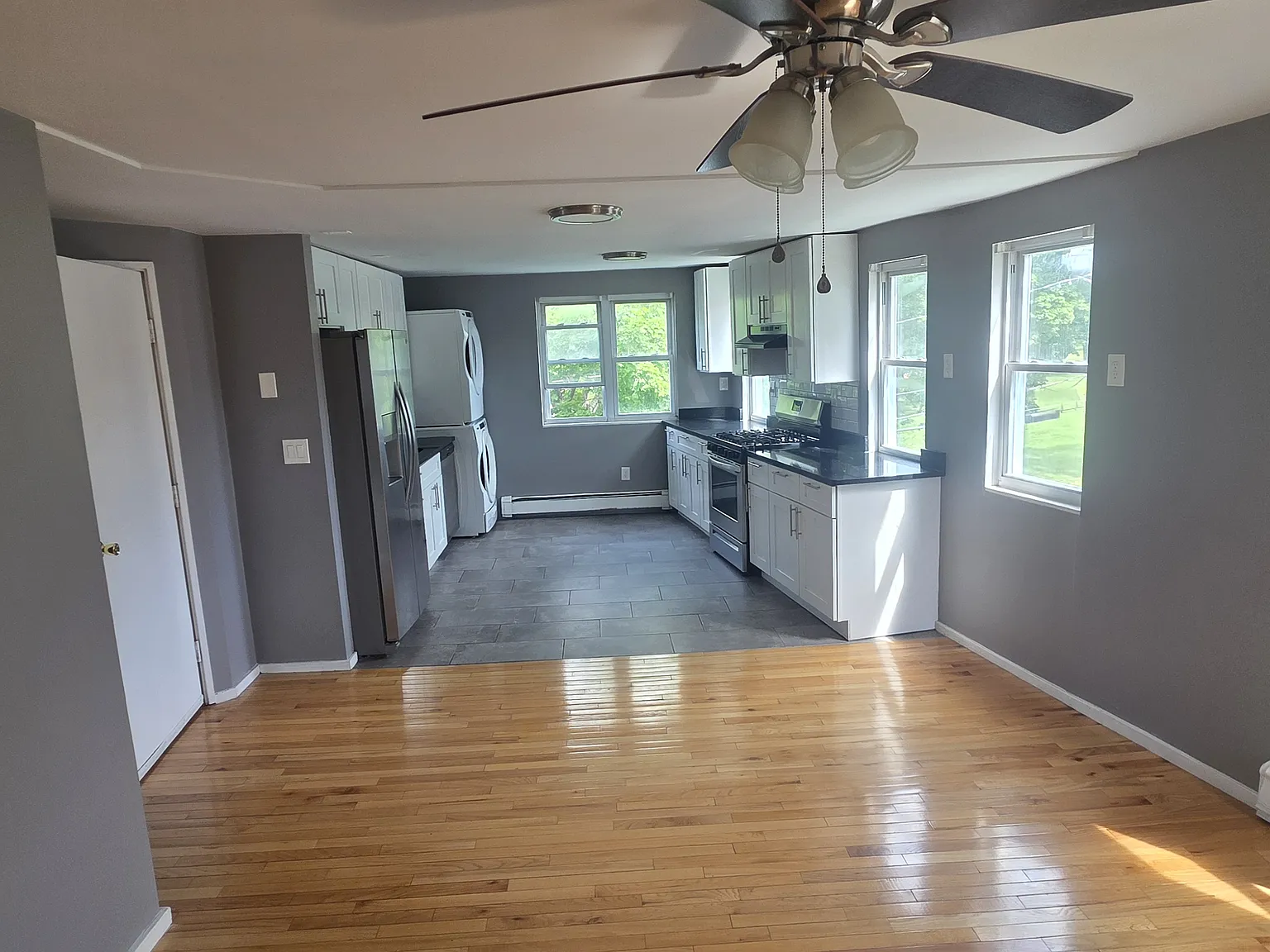 4 bed, 1600 sqft, $4,500 — Photo 3