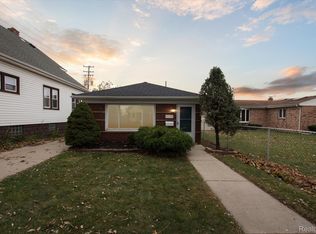 2039 15th St, Wyandotte, MI 48192