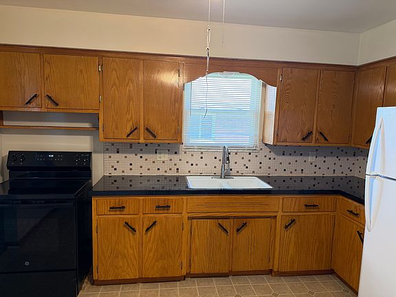 3rd image of 119 Filmore Ave #1