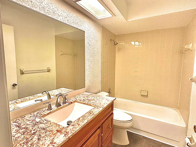 1211 Bass Blvd #A — Photo 3