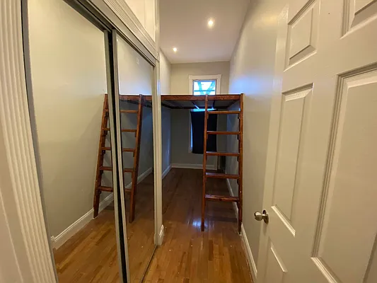 Rented by Premier Metro Realty Corp | media 3