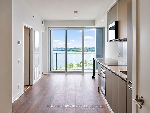 4th image of 39 Mary St #2903