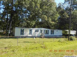 47 Country Ln, Rainbow City, AL 35906