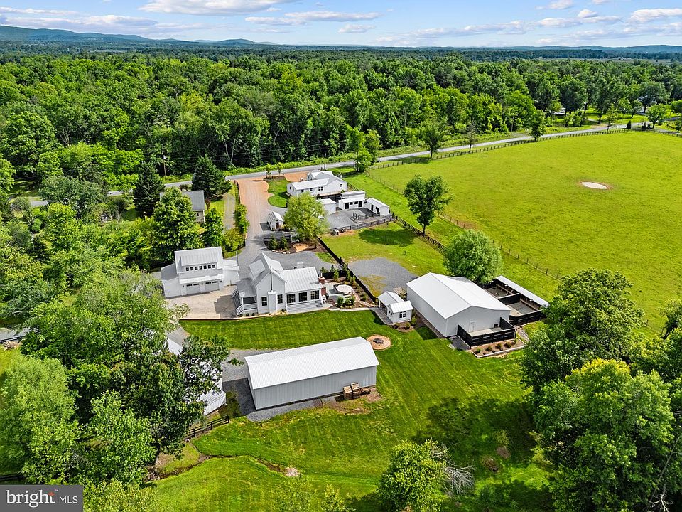 1st image of 35321 Snake Hill Rd