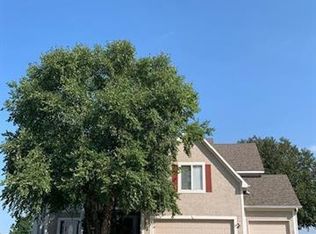 23300 S Hickory Ct, Spring Hill, KS 66083