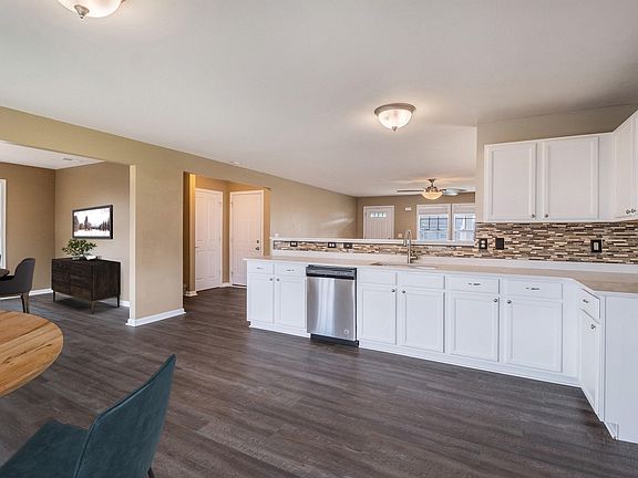 4th image of 7384 Salerno Cir