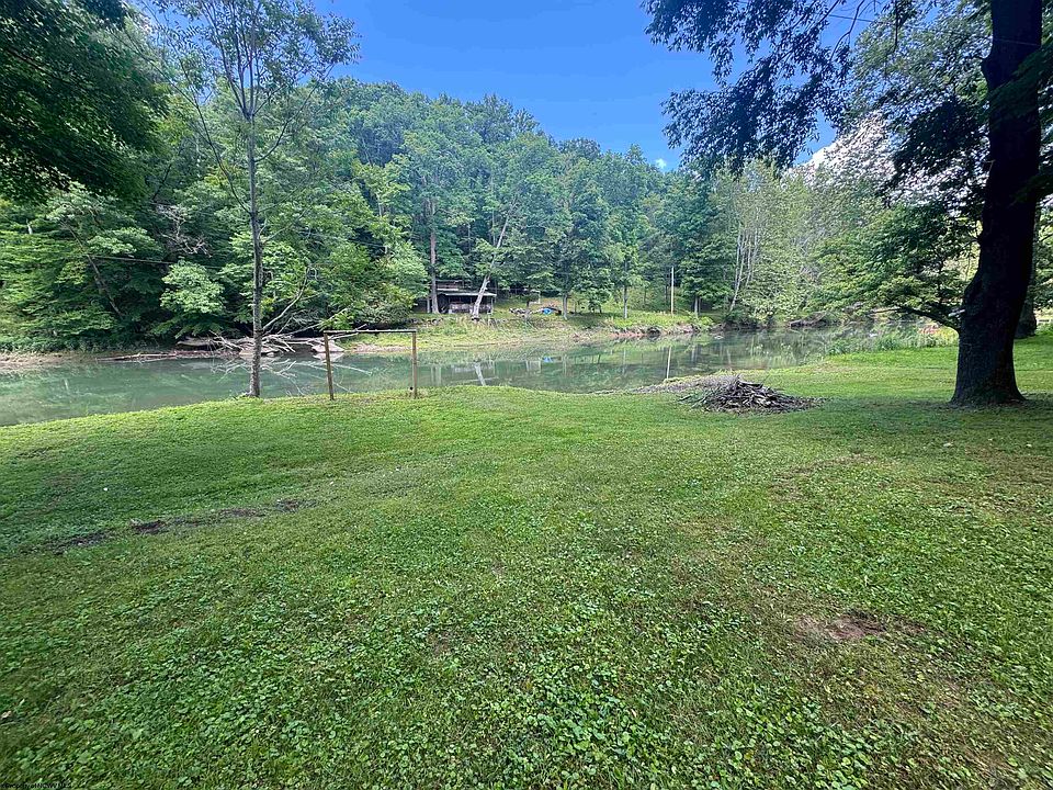 1st image of 1050 McGee Ln