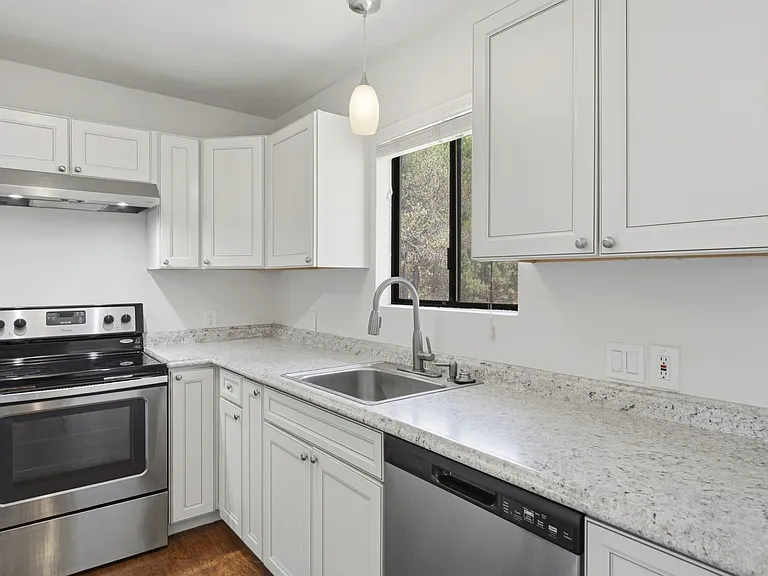 4739 E Julie Dr — Photo 8