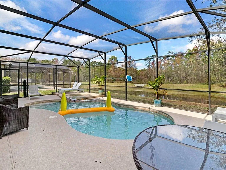 1007 Cypress Pointe Blvd — Photo 2