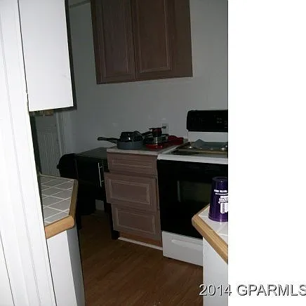 403 S Summit St #AB — Photo 6