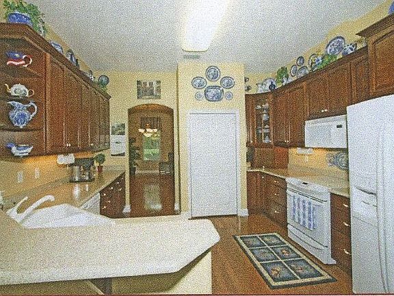 Silestone Quartz Countertops and Custom Cherry Cabinetry