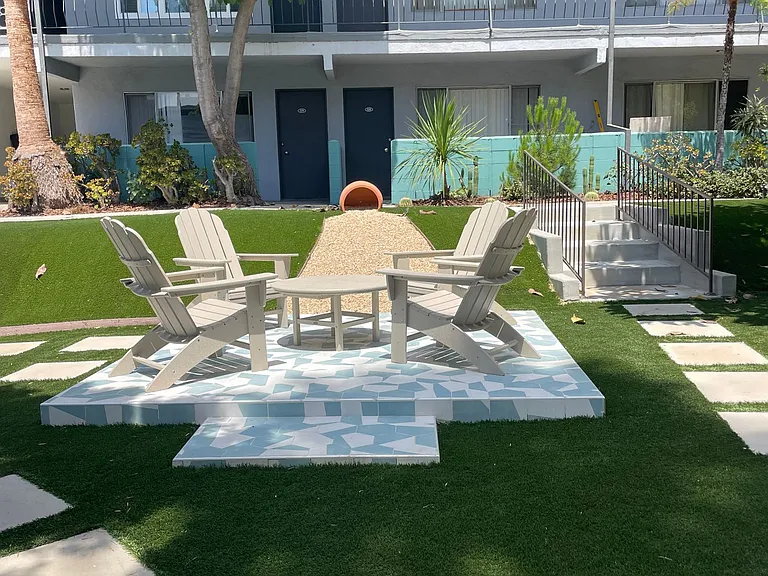 The Diplomat Apartments — Photo 6