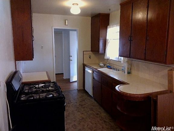 4th image of 1113 La Jolla Way