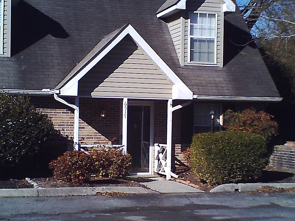 1st image of 6517 Lazy Creek Way