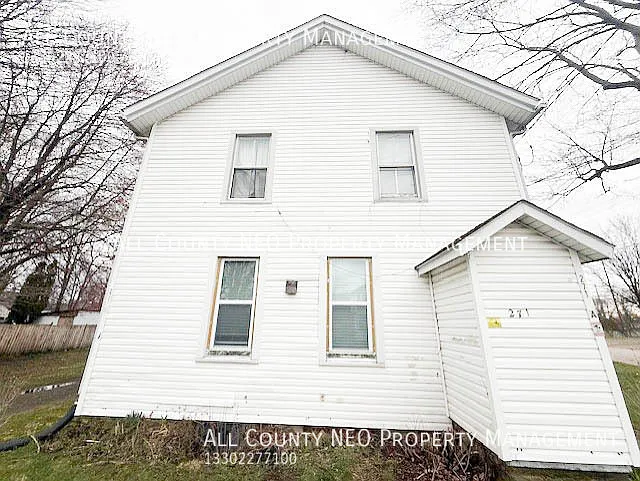 271 Grant St #A — Photo 1