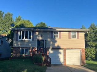 213 N Hazel St, Chillicothe, IL 61523