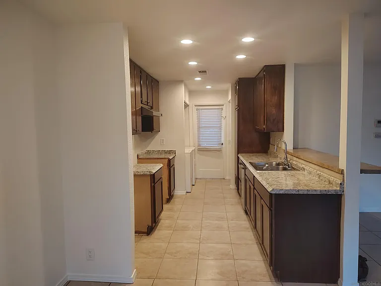 12112 Wilsey Way — Photo 32