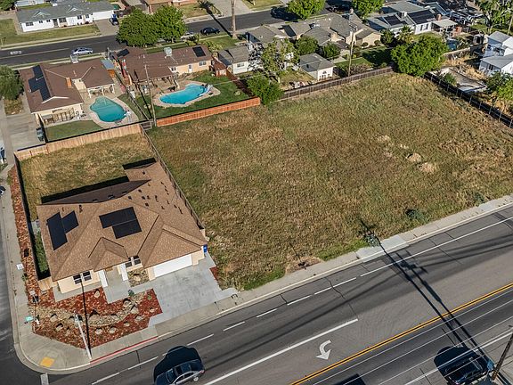 4th image of Lot 20 N Douty St