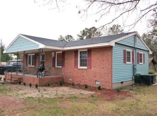 2040 Berry Lewis Rd, Bladenboro, NC 28320