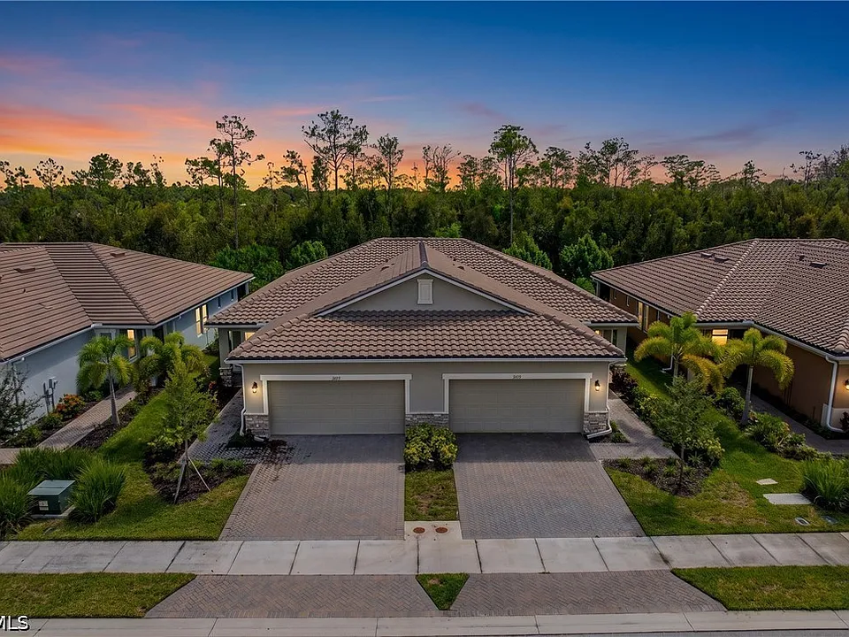 10295 Bonavie Cove Dr
