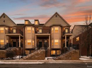 41602 Hamlet Ln, Novi, MI 48375