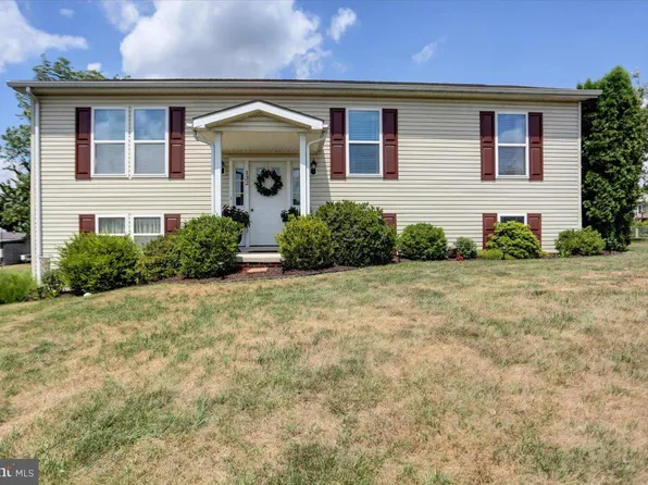 132 Bennelton Dr, Shippensburg, PA 17257